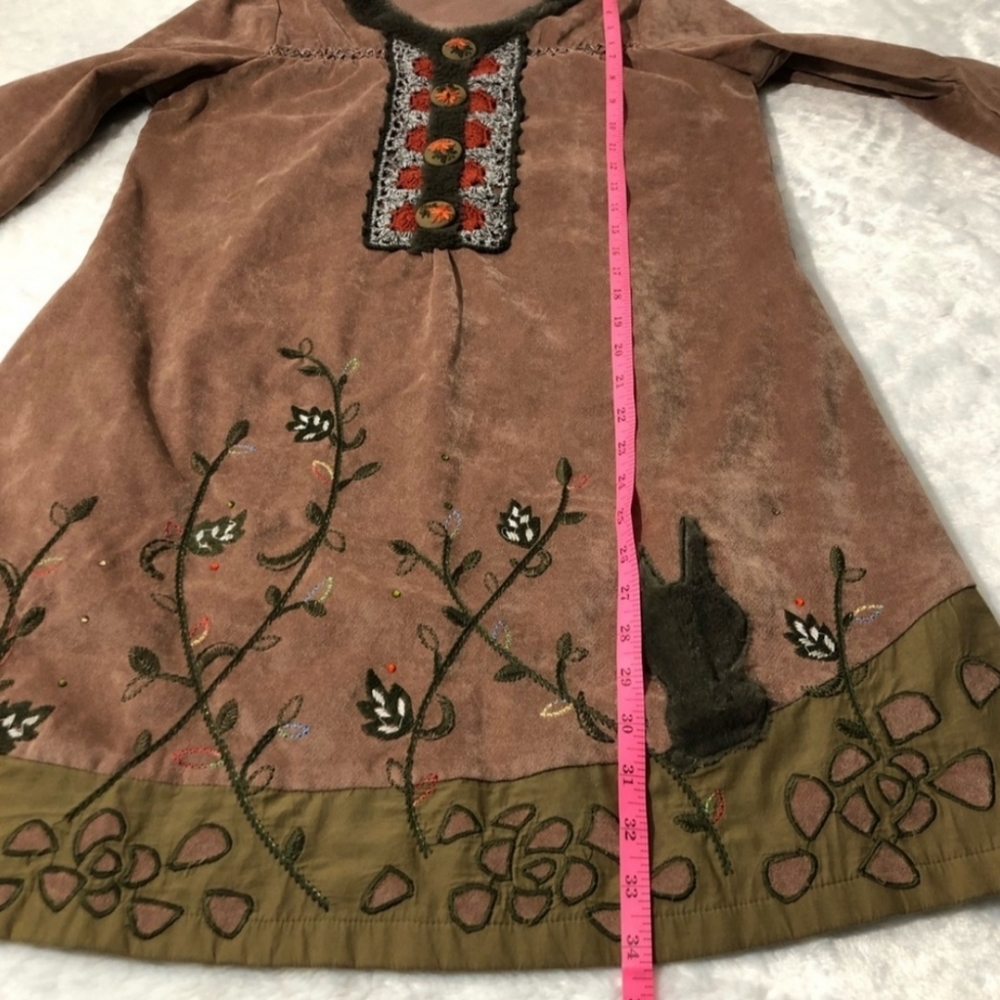 Scared Threads Dress - Picture 4 of 5